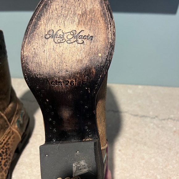 Miss Macie Leopard Cowgirl Boots - Sz. 10 - Picture 13 of 16